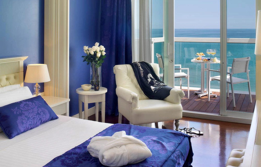 media.Slide-Camera-Top-01-Hotel-Tiffani's-Riccione