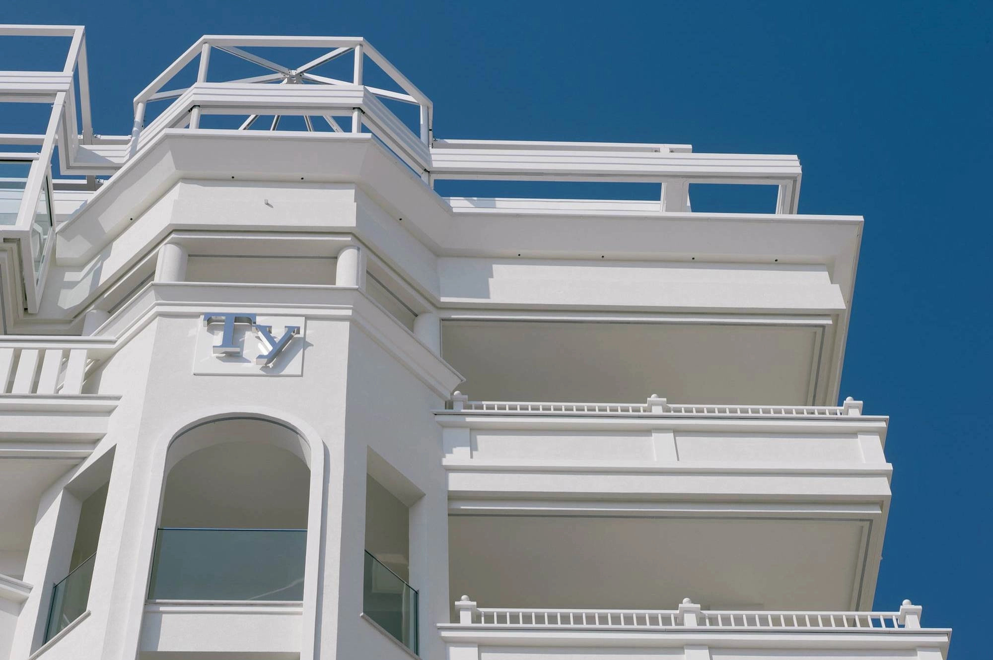 media.esterno hotel tiffanys